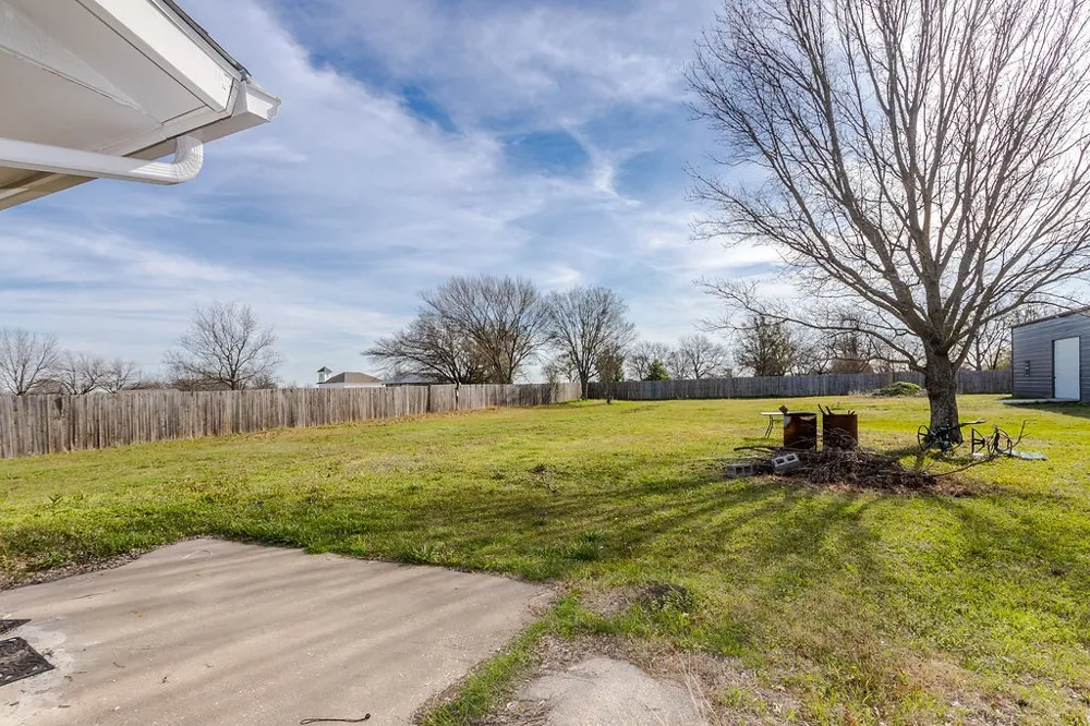 2225 S Bridgefarmer Road Lowry Crossing, TX 75069