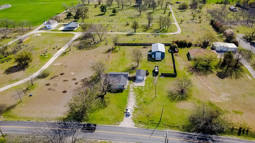 2225 S Bridgefarmer Road Lowry Crossing, TX 75069