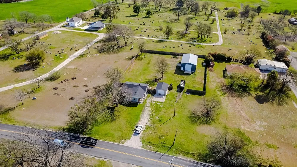 2225 S Bridgefarmer Road Lowry Crossing, TX 75069