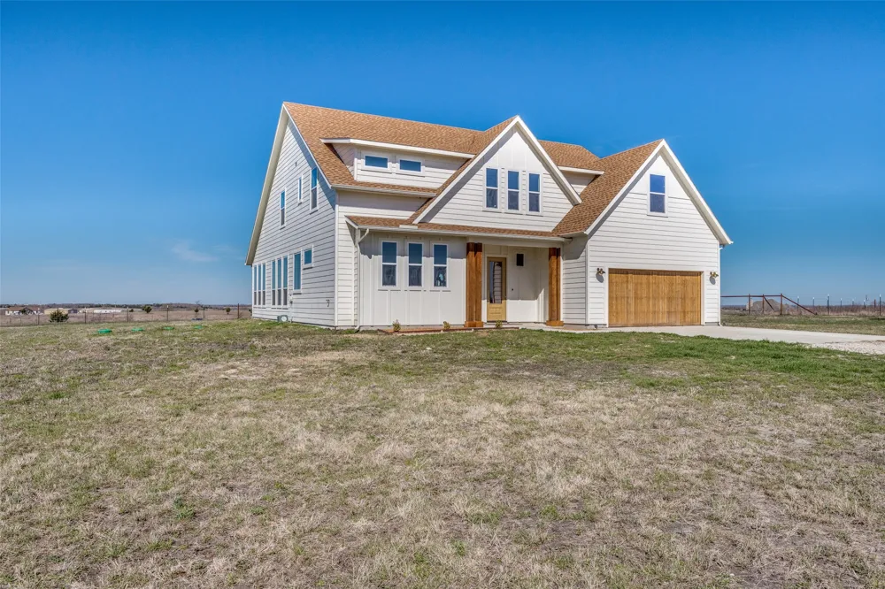 5032 County Road 1094 Celeste, TX 75423