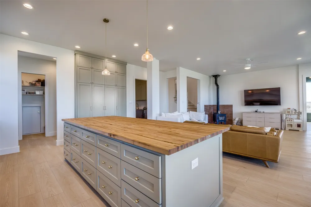 5032 County Road 1094 Celeste, TX 75423
