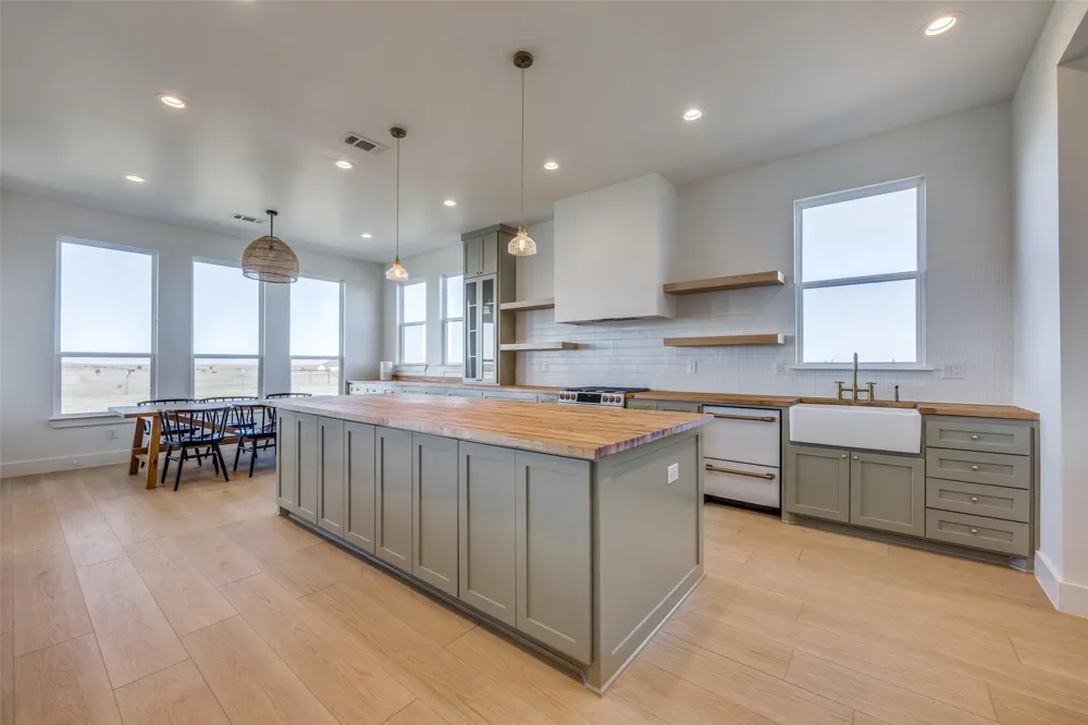 5032 County Road 1094 Celeste, TX 75423