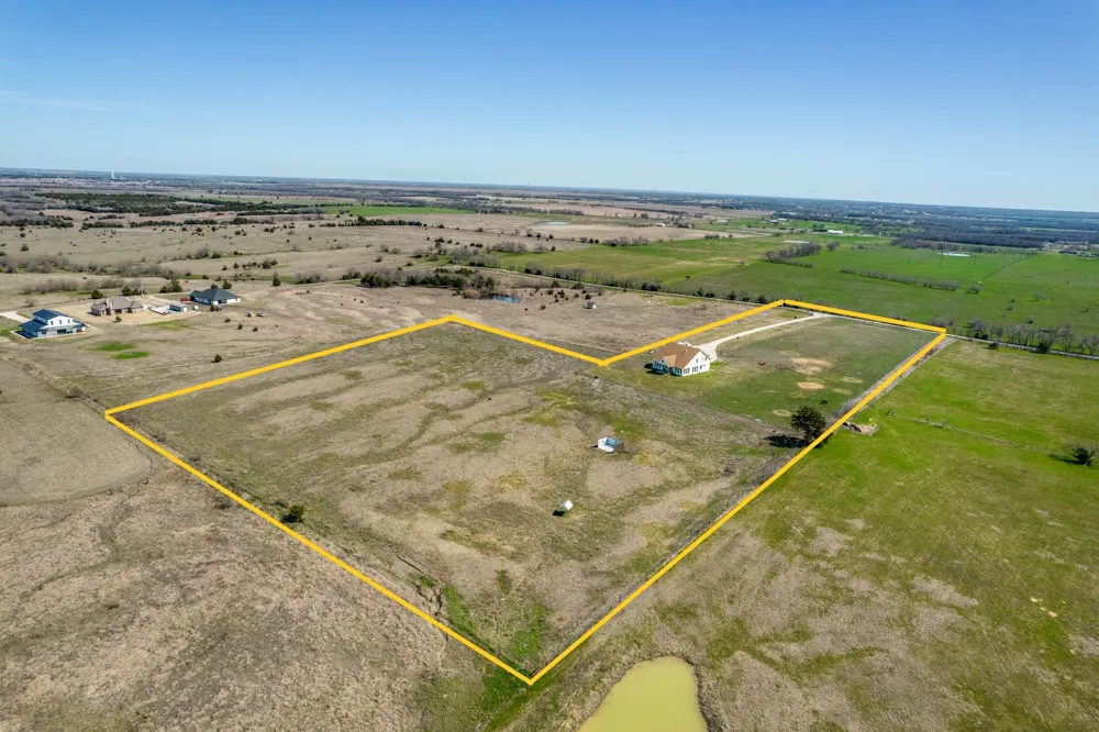 5032 County Road 1094 Celeste, TX 75423