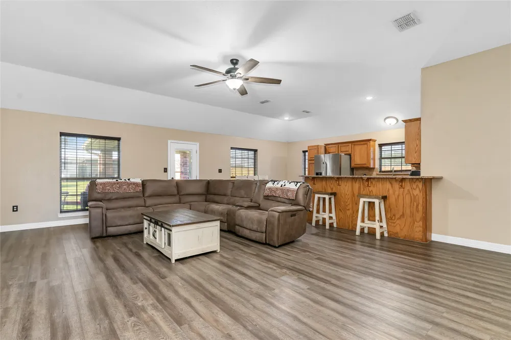 803 Green Street Rio Vista, TX 76093