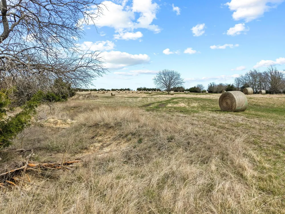 Crews Road Bells, TX 75414