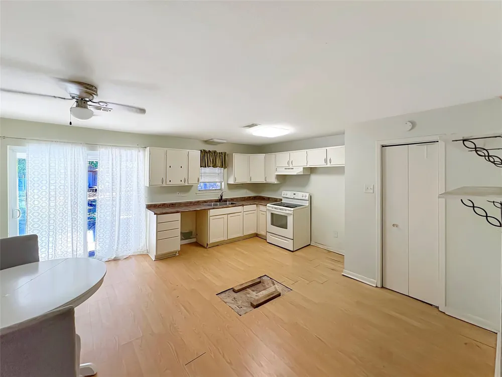4744 Randall Road Orange, TX 77632