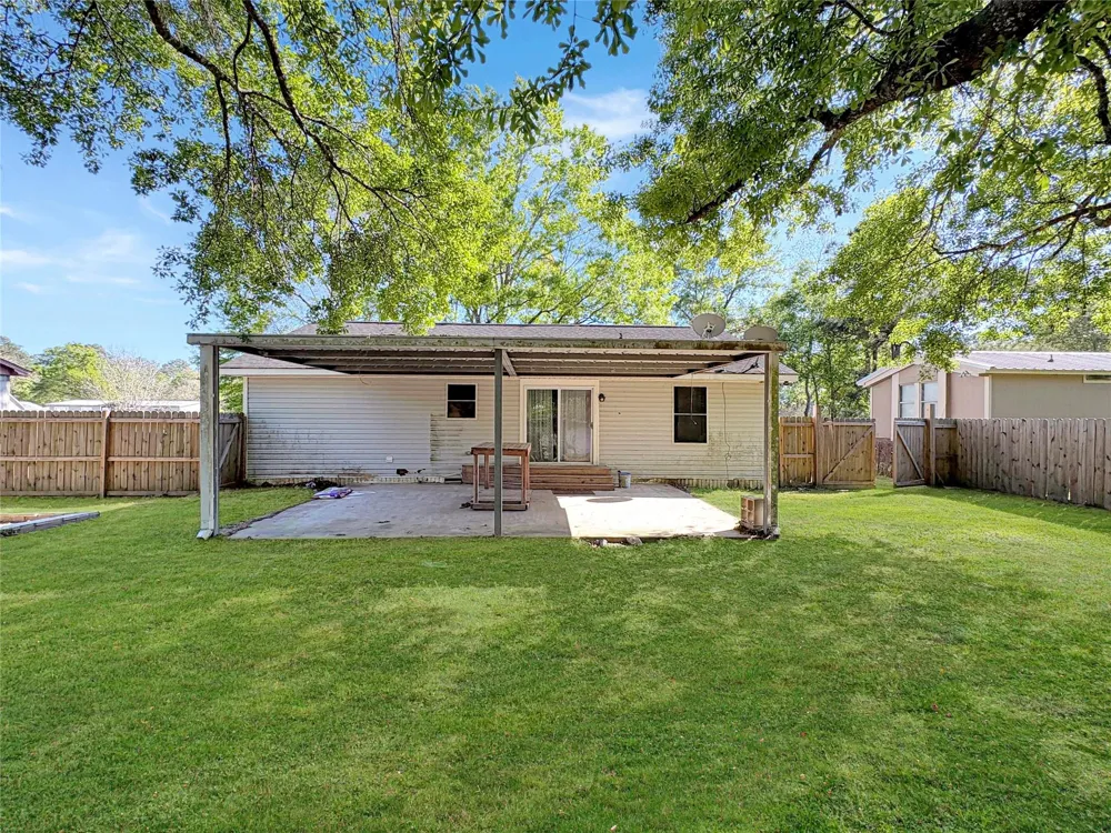 4744 Randall Road Orange, TX 77632