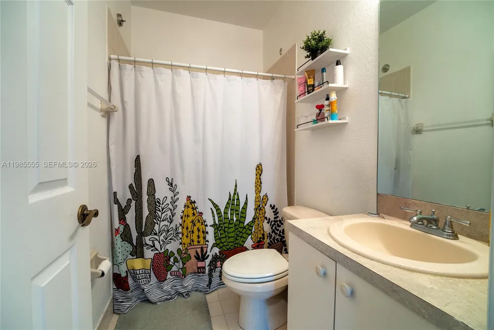 3624 NW 29th Pl Lauderdale Lakes, FL 33311