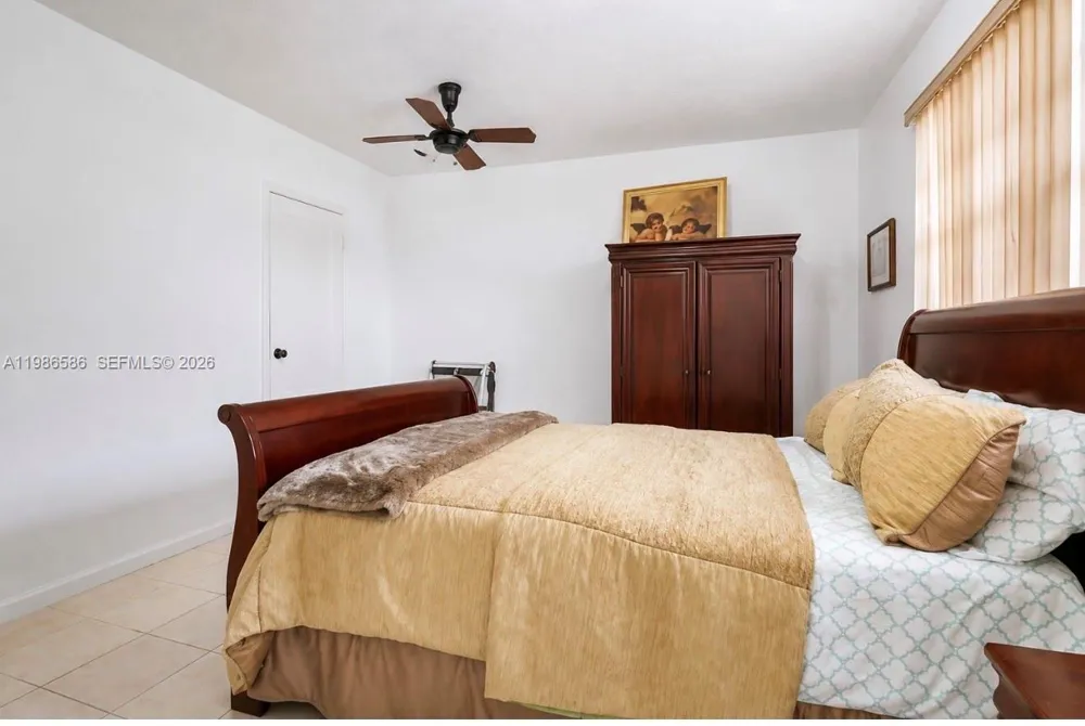 52 E 50th Pl Hialeah, FL 33013