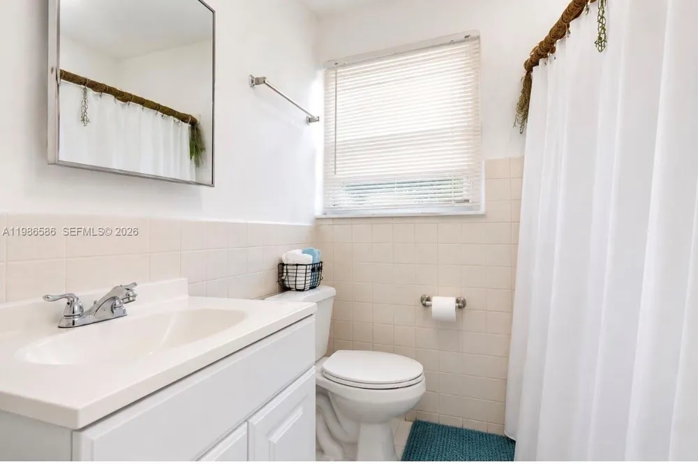 52 E 50th Pl Hialeah, FL 33013
