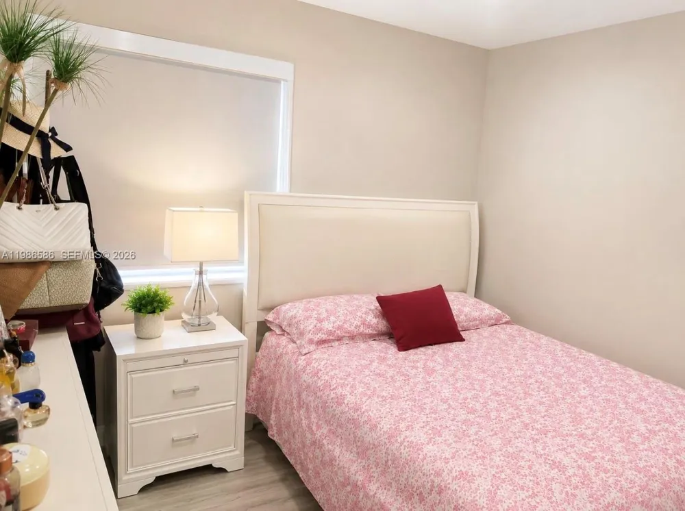 52 E 50th Pl Hialeah, FL 33013