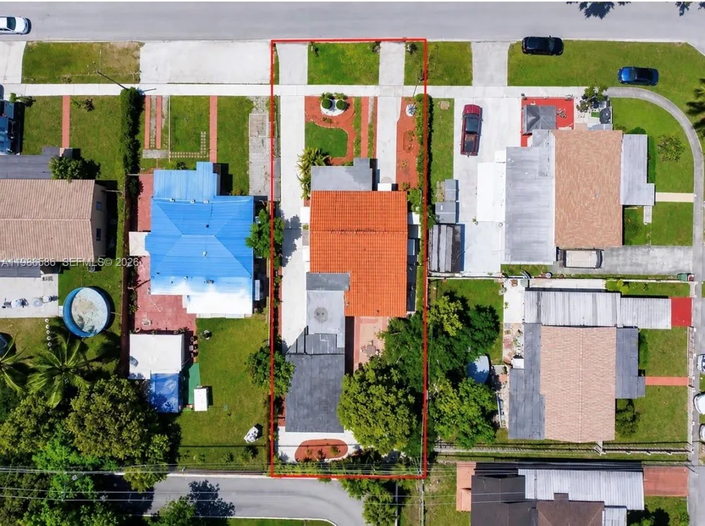 52 E 50th Pl Hialeah, FL 33013