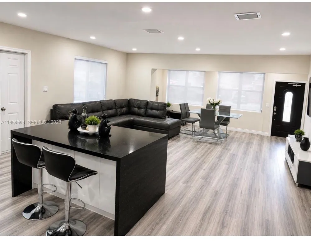 52 E 50th Pl Hialeah, FL 33013