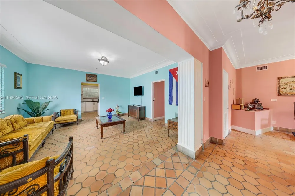 843 NW 3rd St #1 Miami, FL 33128