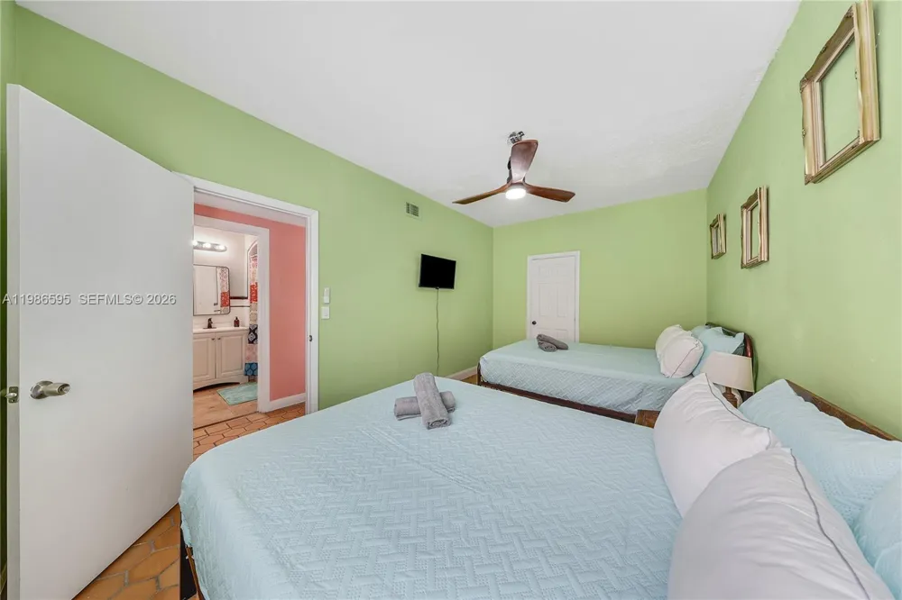 843 NW 3rd St #1 Miami, FL 33128