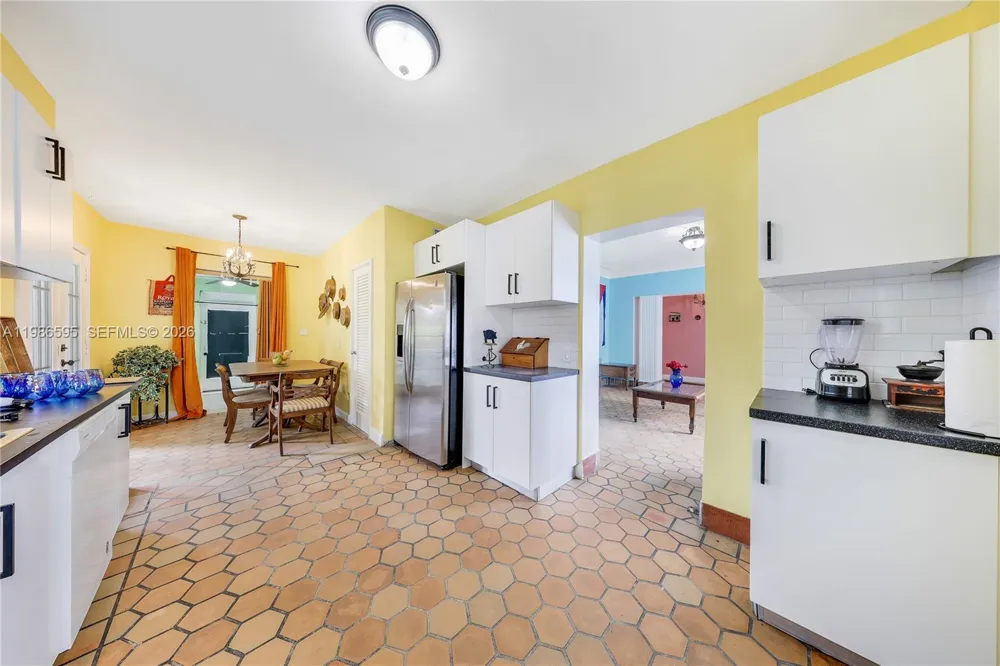 843 NW 3rd St #1 Miami, FL 33128