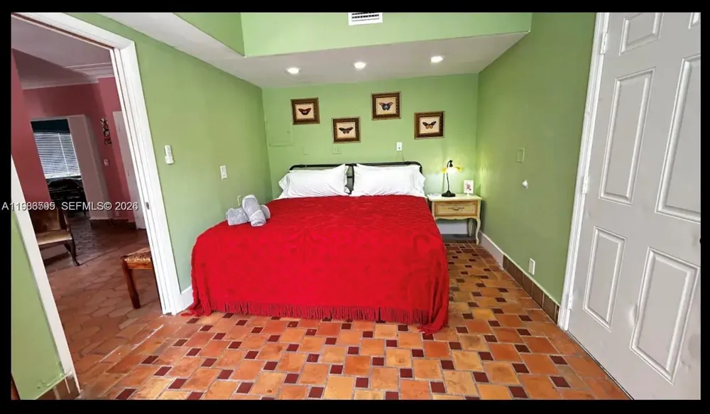 843 NW 3rd St #1 Miami, FL 33128