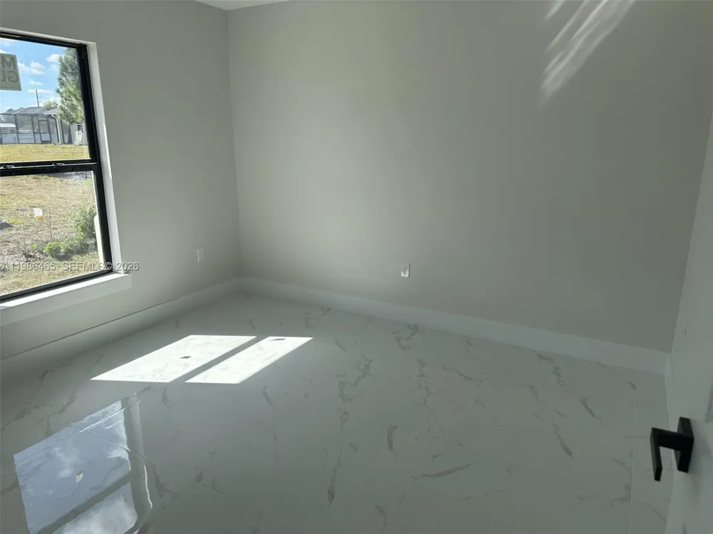 712 EUSTON AVENUE S Lehigh Acres, FL 33974