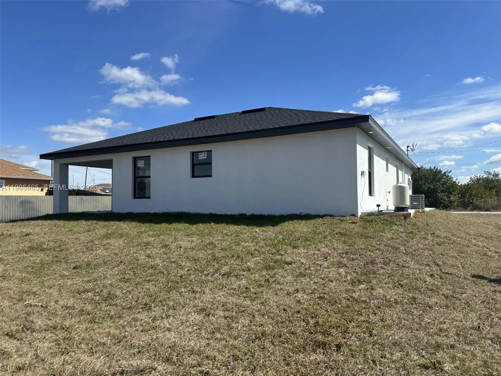 712 EUSTON AVENUE S Lehigh Acres, FL 33974