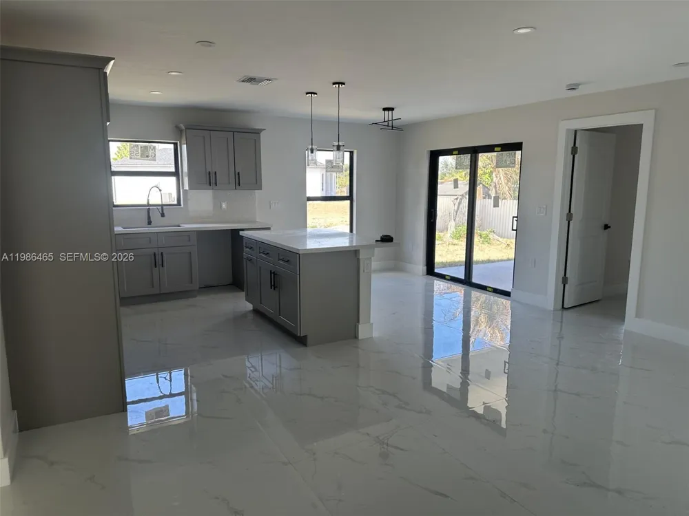 712 EUSTON AVENUE S Lehigh Acres, FL 33974