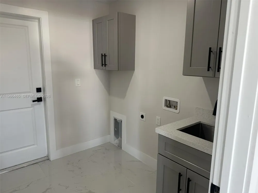 712 EUSTON AVENUE S Lehigh Acres, FL 33974