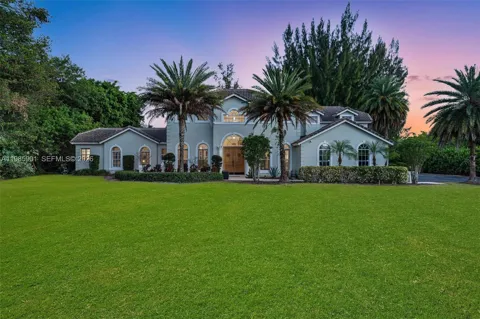 5100 NW 76th Pl