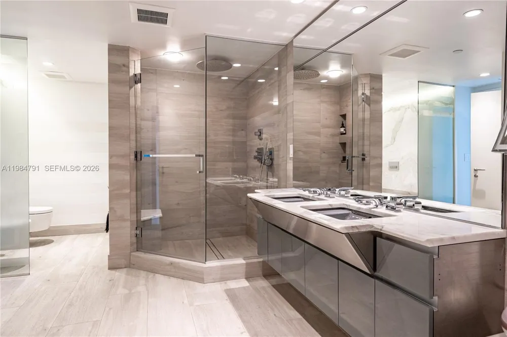 2627 S Bayshore Dr #1408 Miami, FL 33133