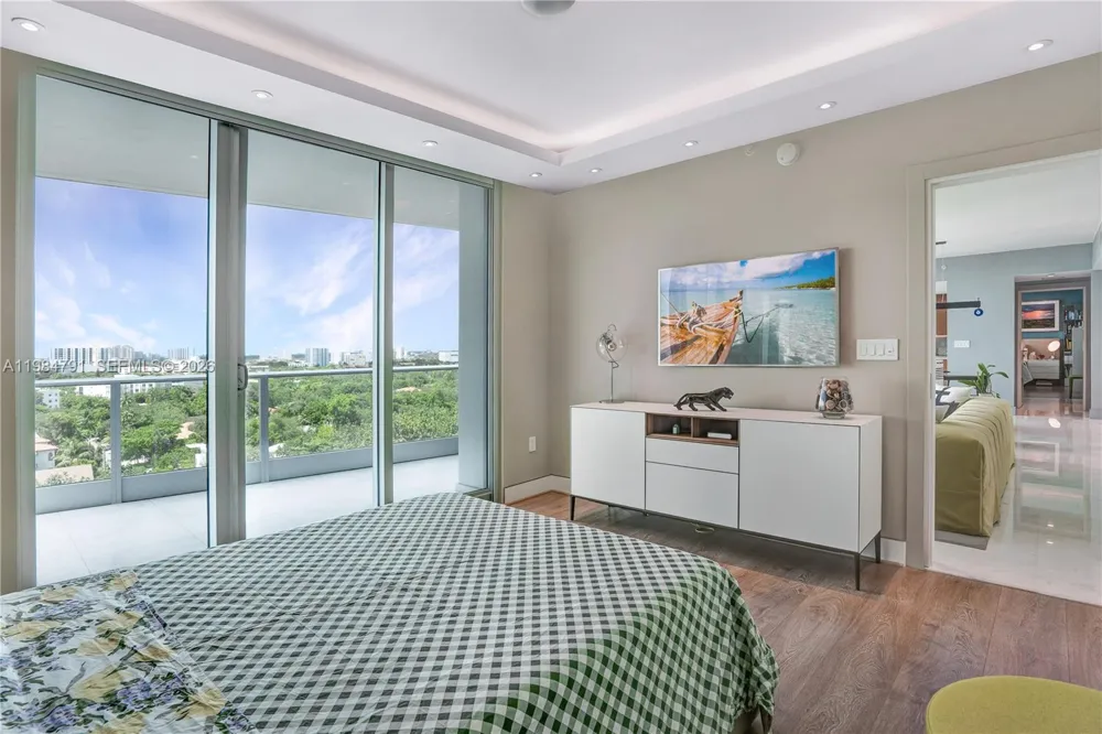 2627 S Bayshore Dr #1408 Miami, FL 33133