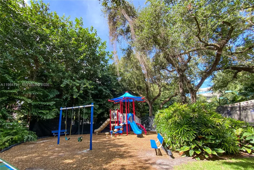 2627 S Bayshore Dr #1408 Miami, FL 33133