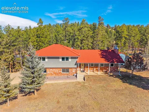 400 Sunnywood Lane