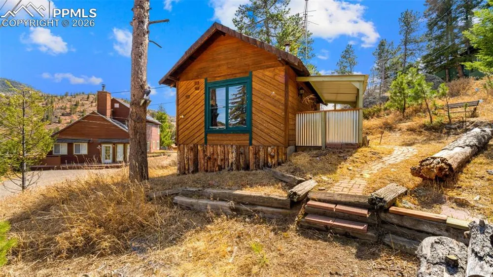10345 Aspen Street Green Mountain Falls, CO 80819