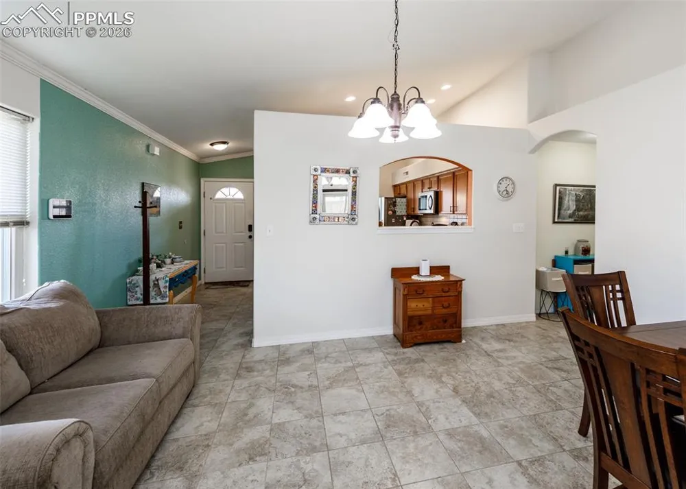 717 Edna Lane Pueblo, CO 81005