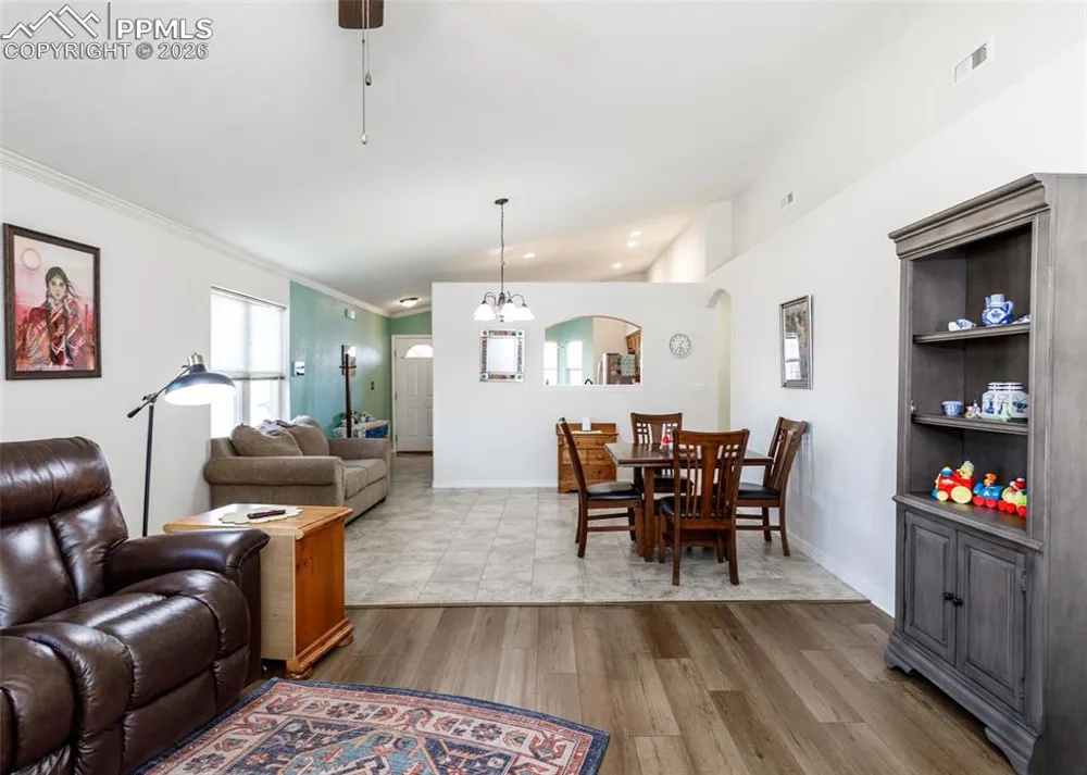 717 Edna Lane Pueblo, CO 81005