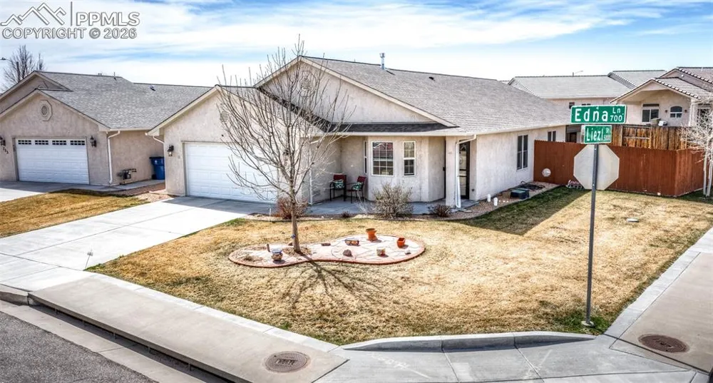 717 Edna Lane Pueblo, CO 81005