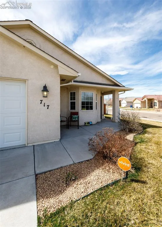 717 Edna Lane Pueblo, CO 81005