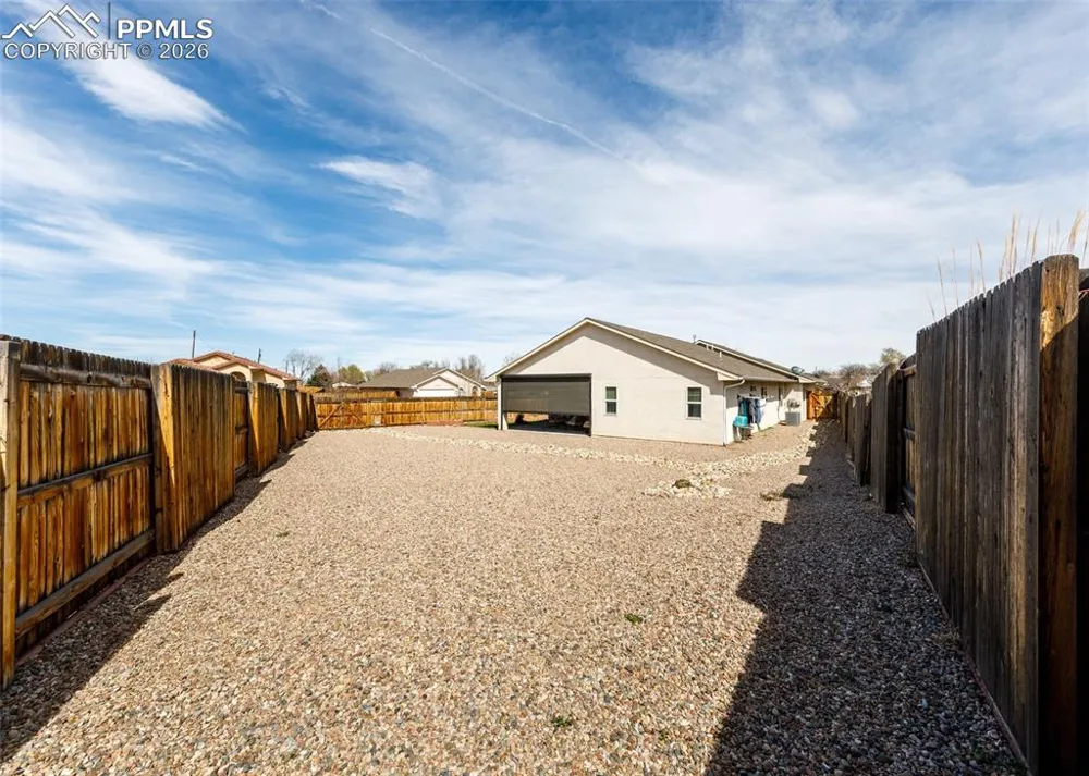 717 Edna Lane Pueblo, CO 81005