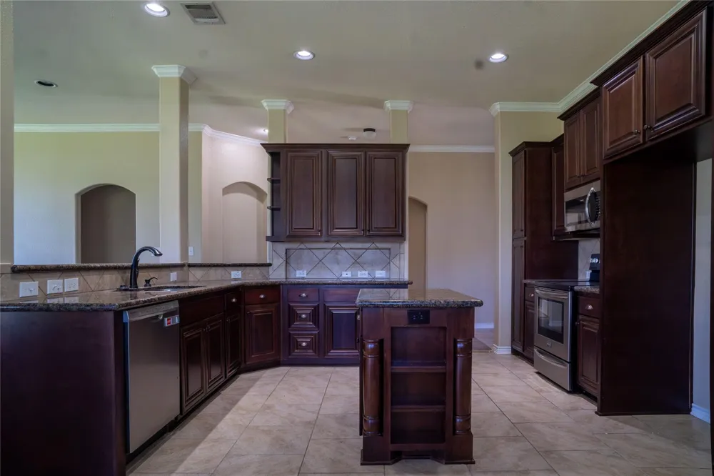 119 Hackberry Street Louise, TX 77455