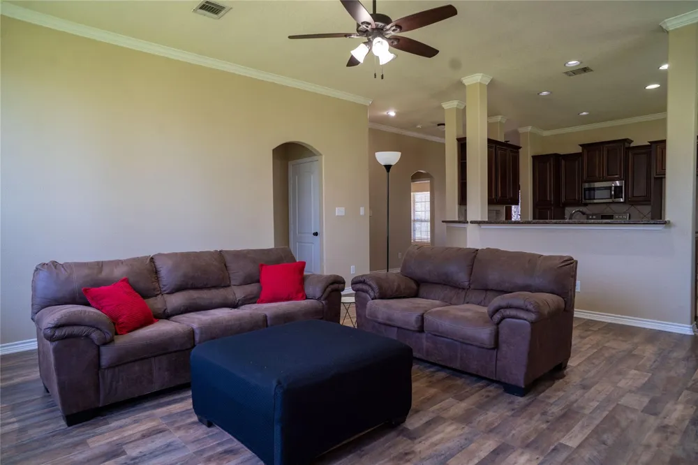 119 Hackberry Street Louise, TX 77455