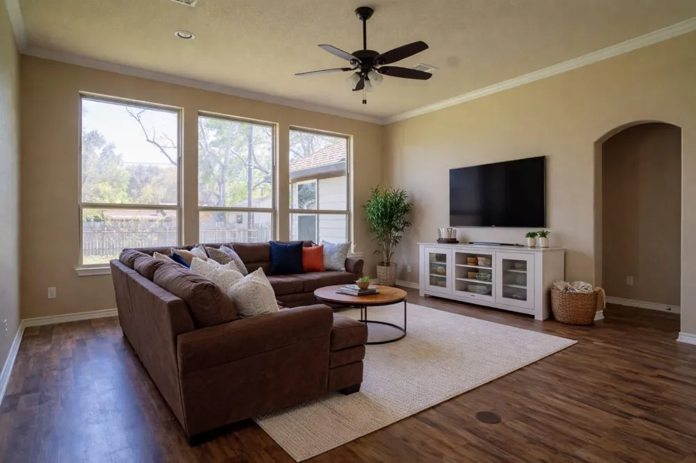 119 Hackberry Street Louise, TX 77455