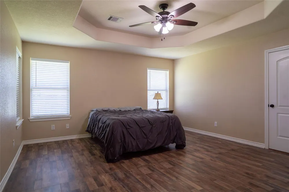 119 Hackberry Street Louise, TX 77455