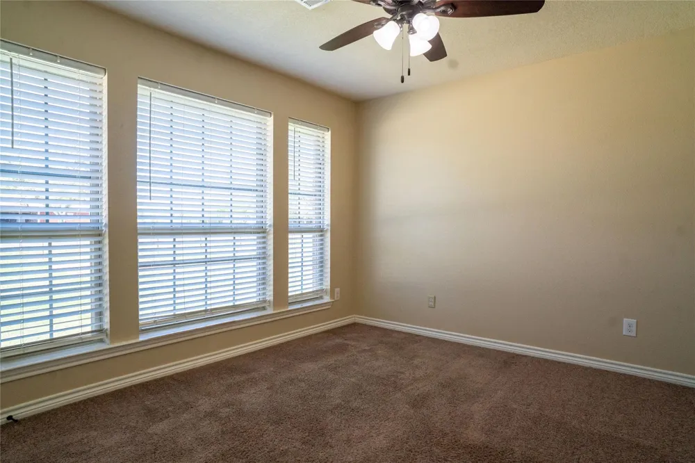 119 Hackberry Street Louise, TX 77455