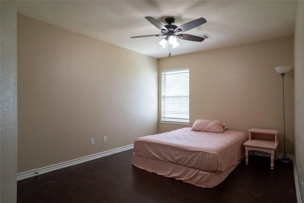 119 Hackberry Street Louise, TX 77455