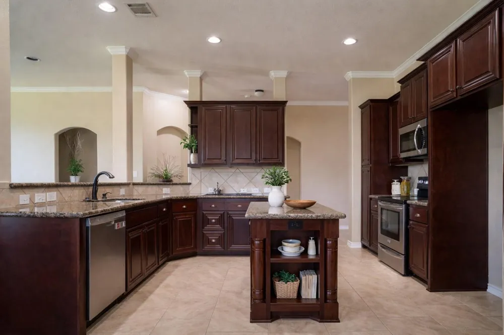 119 Hackberry Street Louise, TX 77455
