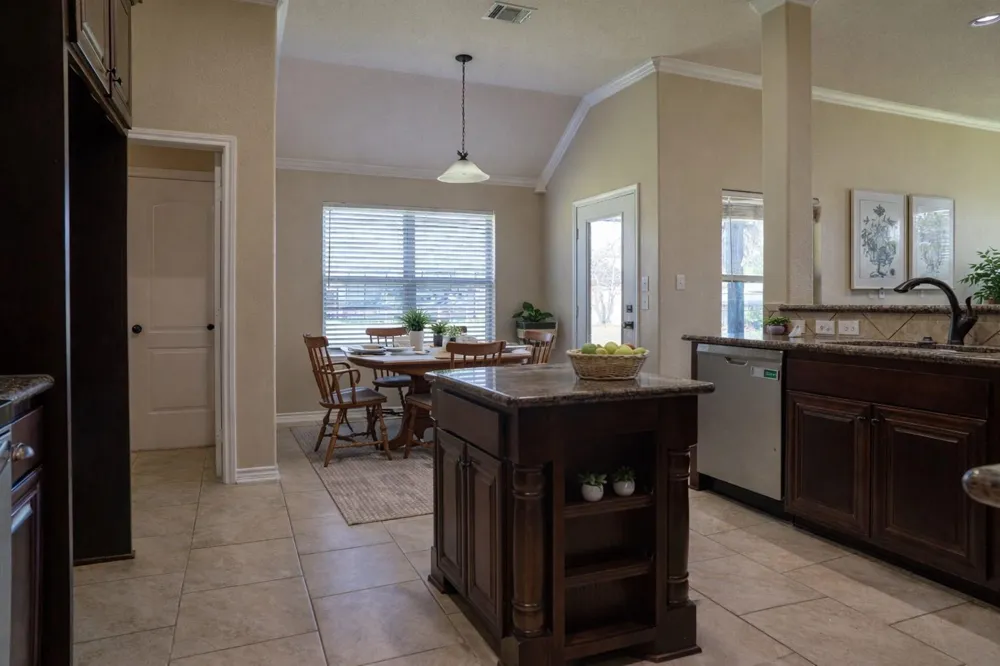 119 Hackberry Street Louise, TX 77455