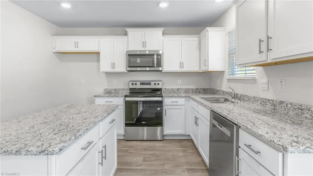 2280 Foxtail Lane Yadkinville, NC 27055