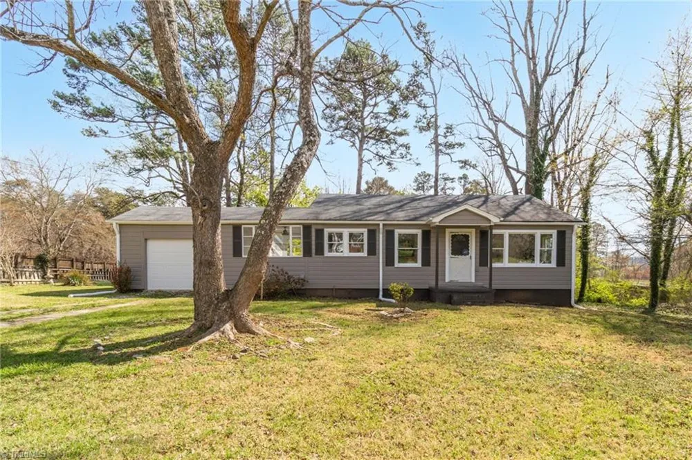 108 Pebble Trail Dobson, NC 27017