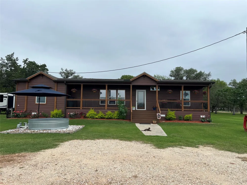 1385 Bego Road Goliad, TX 77963