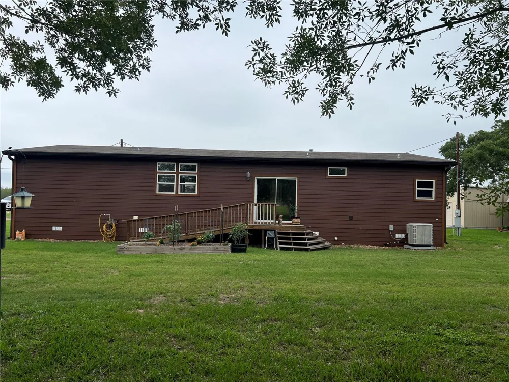 1385 Bego Road Goliad, TX 77963