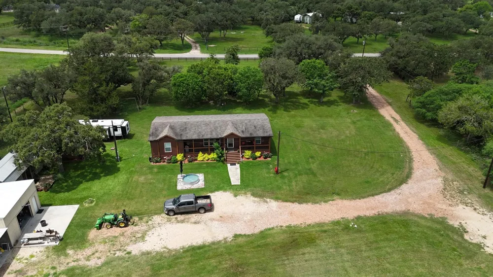 1385 Bego Road Goliad, TX 77963