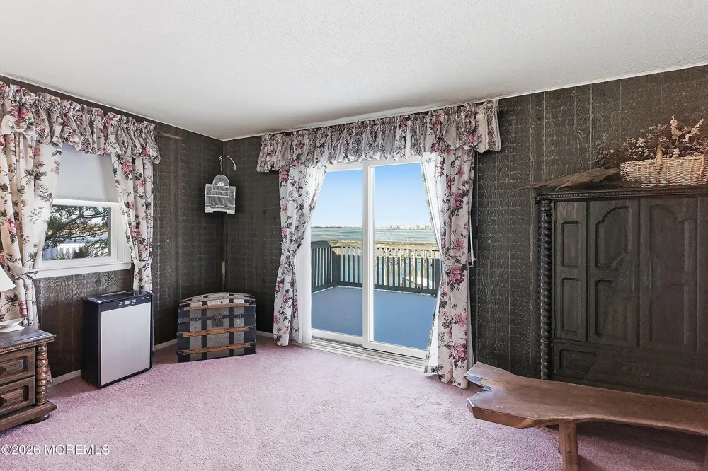 13 Hodgson Lane Long Beach, NJ 08008